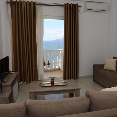Saranda Apartaments Meta Exterior photo