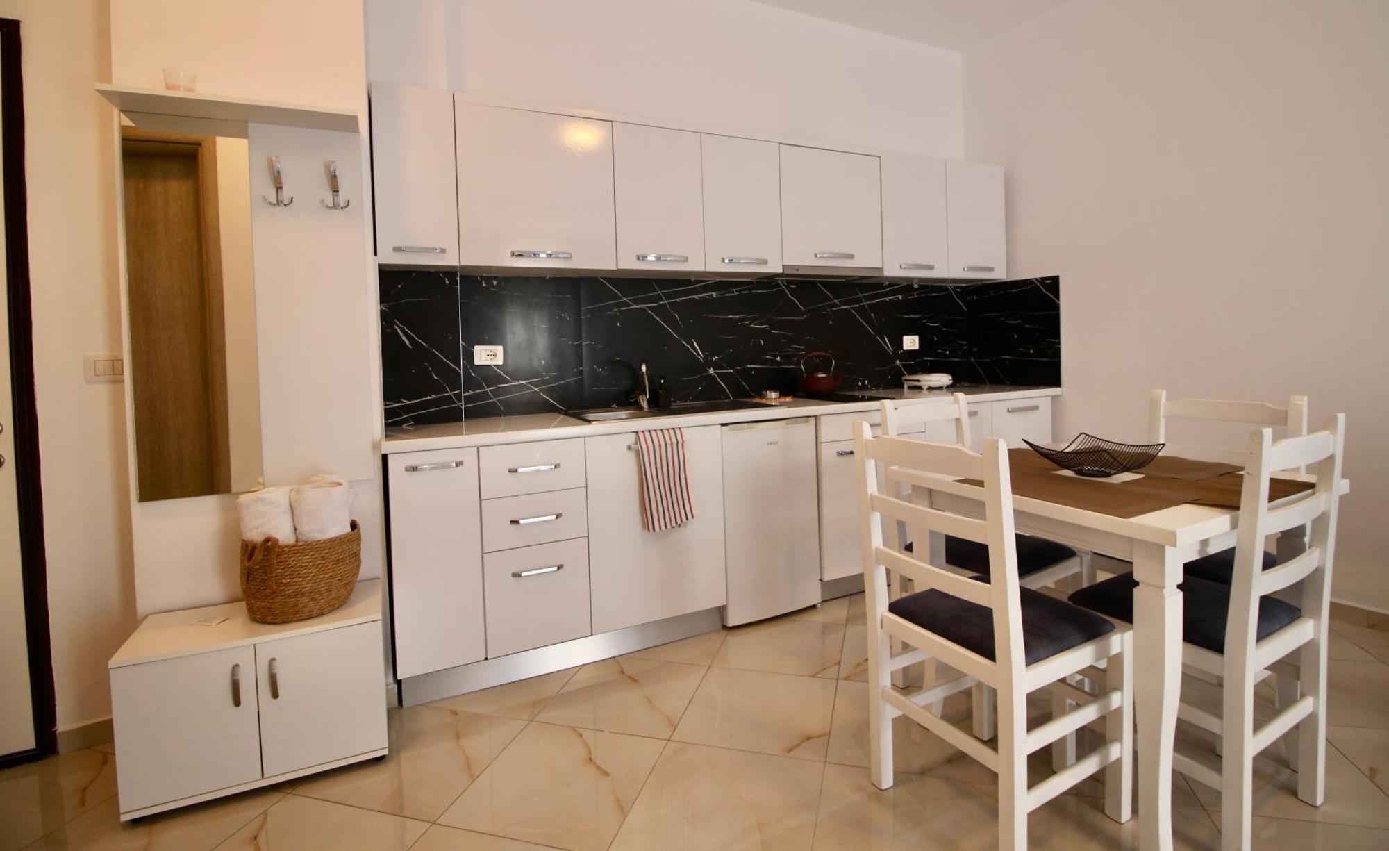 Saranda Apartaments Meta Exterior photo