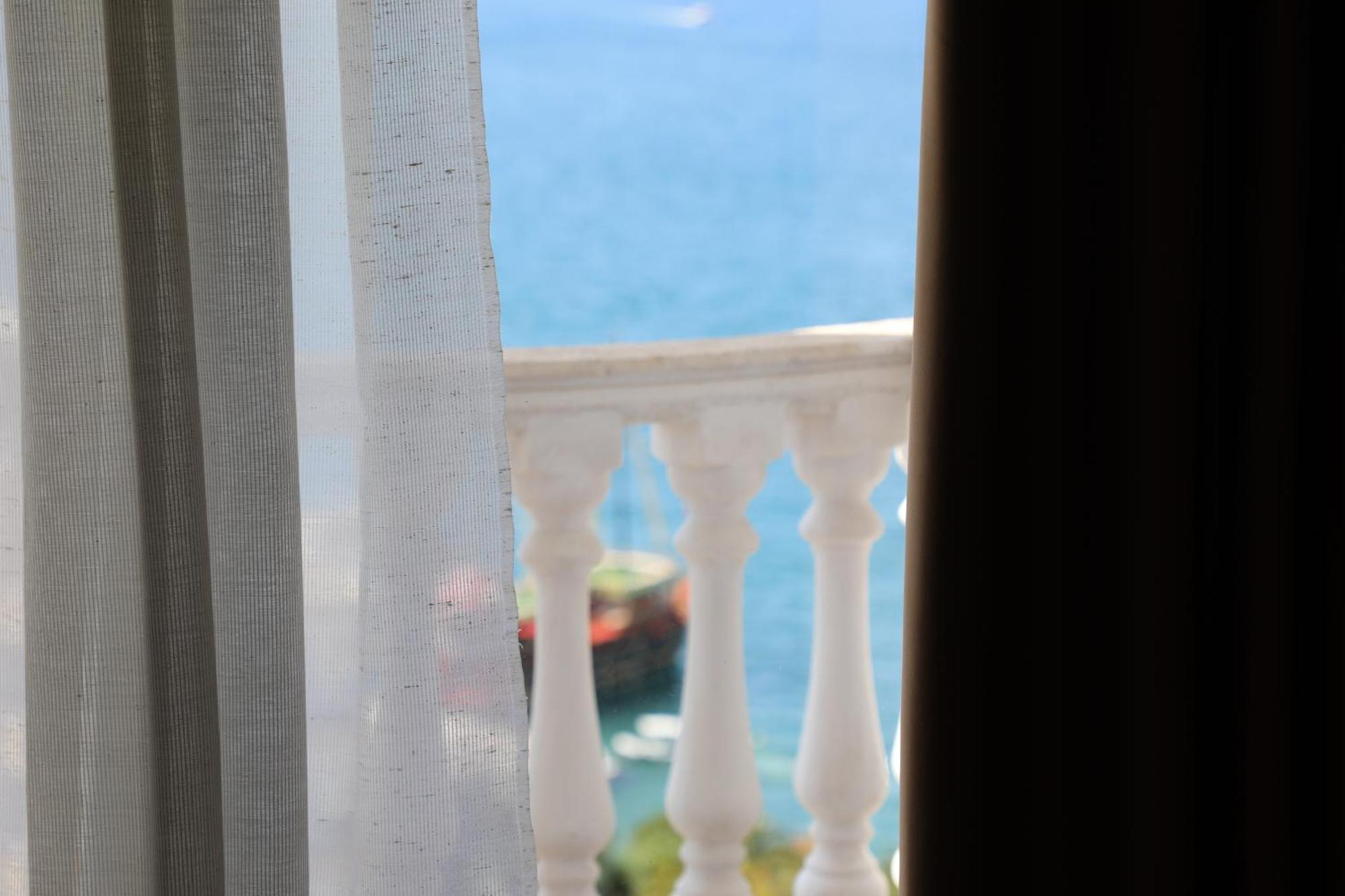 Saranda Apartaments Meta Exterior photo