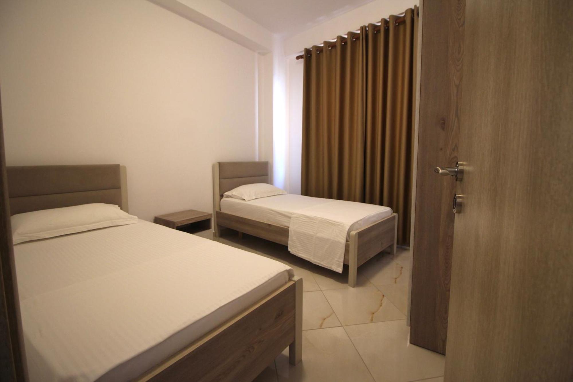 Saranda Apartaments Meta Exterior photo